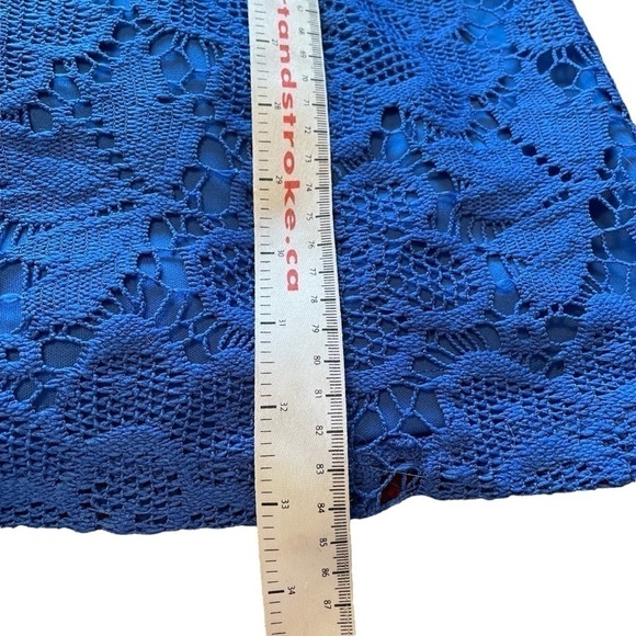 Snap Floral Crochet
Lace Mini Dress Size Large, Zip Back - Picture 13 of 15